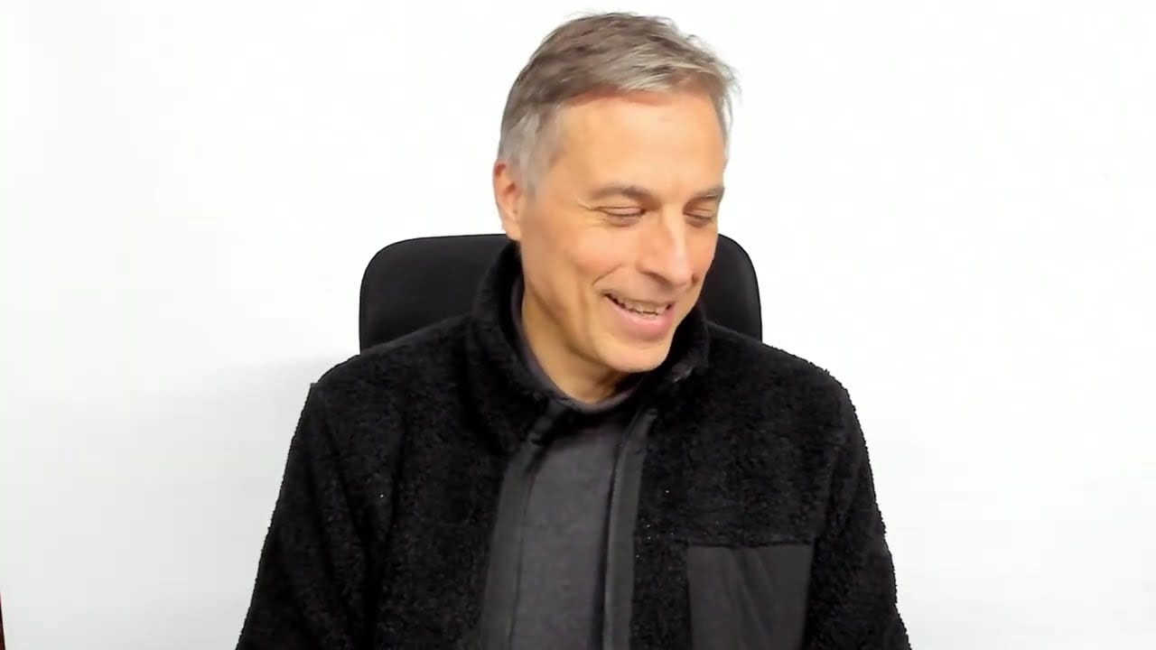 Svelare il Povero di Spirito: Un Viaggio Tra Intelligenza e Spiritualità